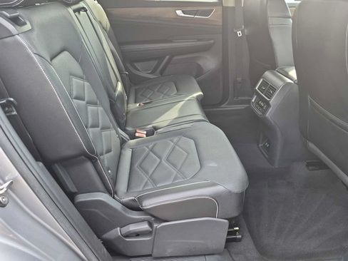 Used 2024 Volkswagen Atlas SE w/ Black Wheel Package AWD/4WD image 21