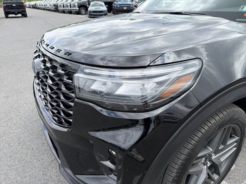 Used 2026 Ford Explorer ST-Line w/ ST-Line Street Pack AWD/4WD image 10