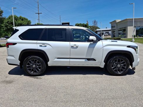 Used 2024 Toyota Sequoia Platinum AWD/4WD image 26