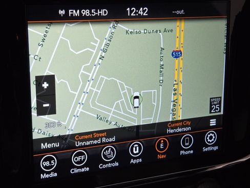 Used 2022 Jeep Grand Cherokee Laredo AWD/4WD image 25