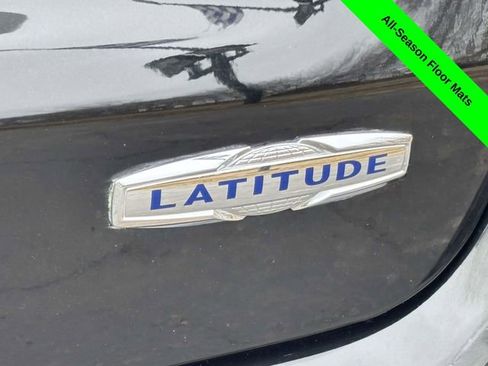 Used 2018 Jeep Compass Latitude w/ Cold Weather Group image 35