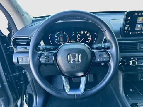 Certified 2023 Honda Pilot Touring image 10