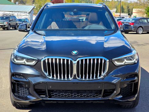 Used 2023 BMW X5 xDrive40i w/ M Sport Package AWD/4WD image 3