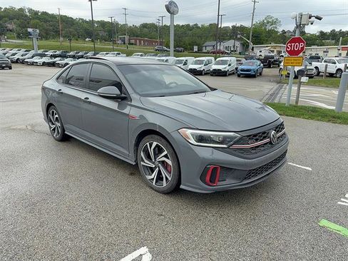 Used 2024 Volkswagen Jetta GLI Autobahn FWD image 4