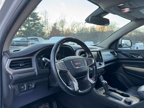 Used 2018 GMC Acadia Denali image 14