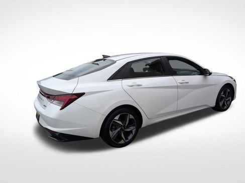 Certified 2023 Hyundai Elantra Limited w/ Cargo Package FWD image 7