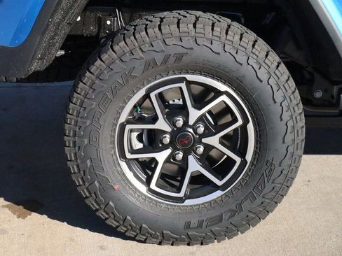 New 2026 Jeep Gladiator Rubicon AWD/4WD image 19