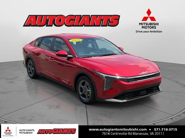 Used 2025 Kia K4 FWD image 1