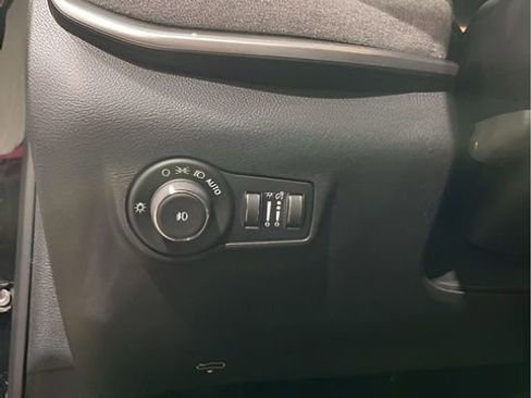 Used 2024 Jeep Compass Latitude AWD/4WD image 15