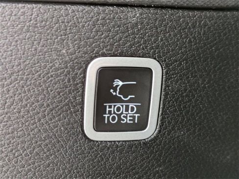 Used 2024 Jeep Wagoneer Series II w/ Flexible Seating Group image 14