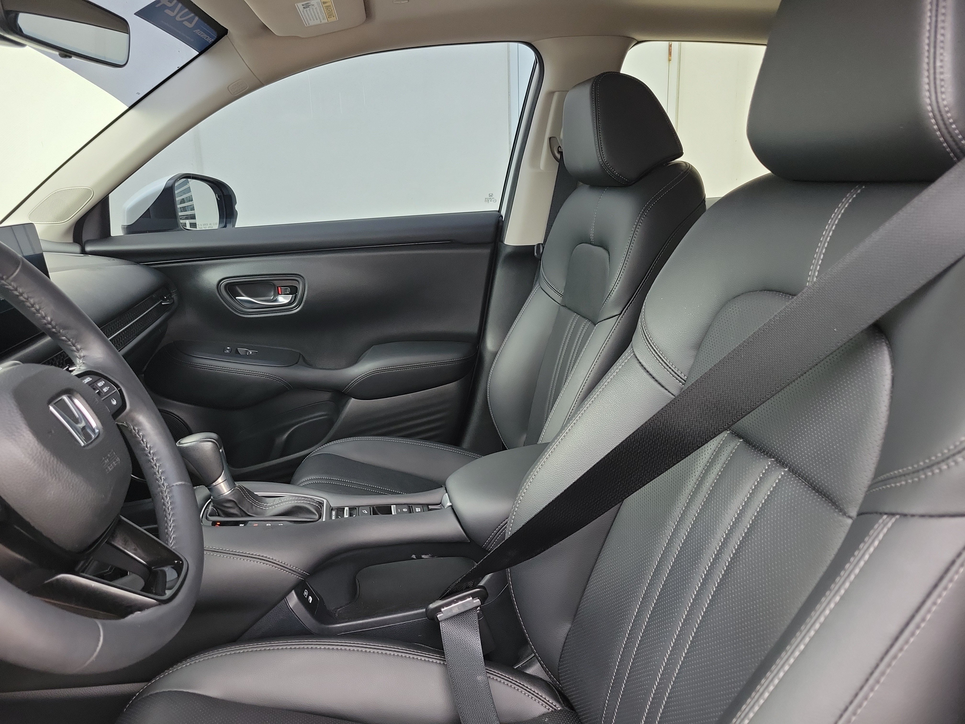 Used 2024 Honda HR-V EX-L image 23