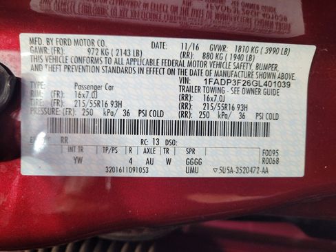Used 2016 Ford Focus SE w/ SE Cold Weather Package FWD image 33