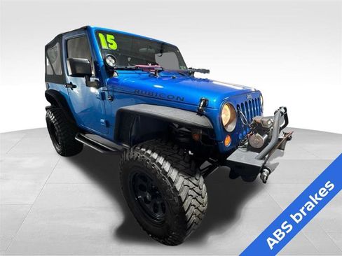 Used 2015 Jeep Wrangler Rubicon w/ Connectivity Group image 3