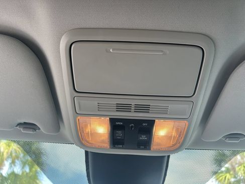 Used 2025 Honda Odyssey EX-L image 29