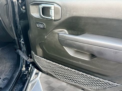 Used 2022 Jeep Wrangler Willys image 31