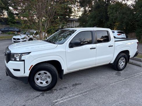 Used 2024 Nissan Frontier S image 3