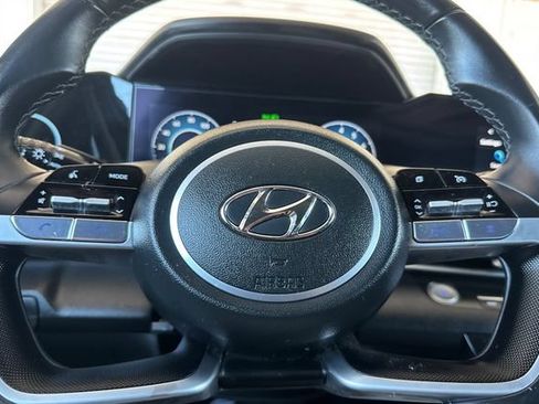 Used 2023 Hyundai Elantra SEL w/ Convenience Package FWD image 25