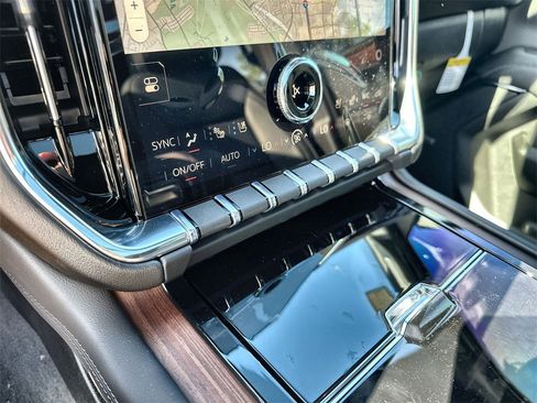 New 2026 GMC Yukon Denali w/ Sun & Power Step Package image 27