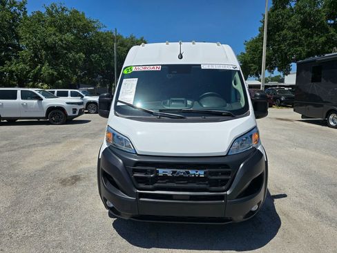 Used 2025 RAM ProMaster 2500 w/ Convenience Group image 8