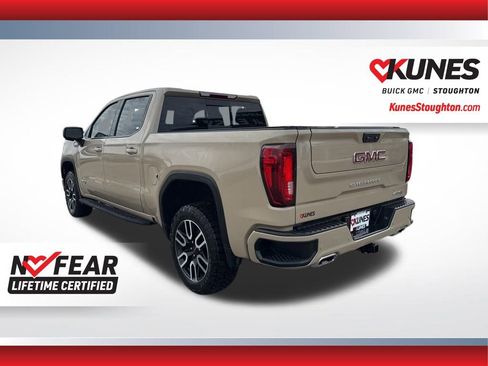 Used 2023 GMC Sierra 1500 AT4 w/ AT4 Preferred Package image 9