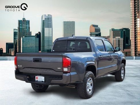 Used 2022 Toyota Tacoma SR image 4