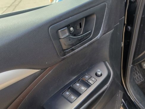 Used 2014 Toyota Highlander LE FWD image 19