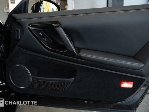 Used 2015 Nissan GT-R Premium image 27