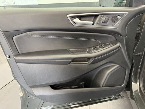 Used 2022 Ford Edge Titanium AWD/4WD image 23