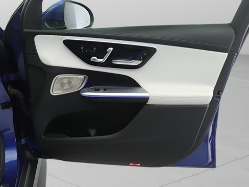 Certified 2023 Mercedes-Benz GLC 300 image 21