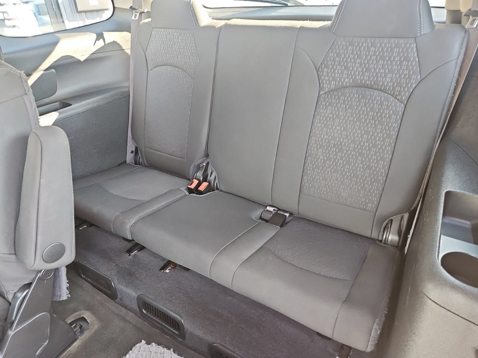 Used 2015 GMC Acadia SLE FWD image 14