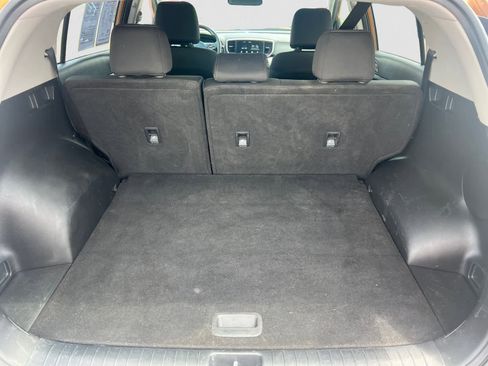 Used 2021 Kia Sportage LX image 5