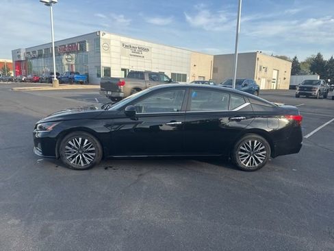 Certified 2023 Nissan Altima 2.5 SV w/ SV Premium Package image 4