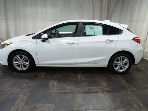 Used 2018 Chevrolet Cruze LT w/ Convenience Package image 6