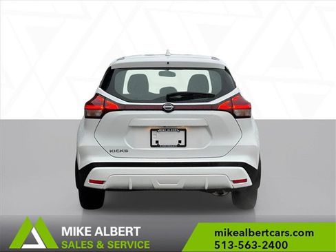 Used 2022 Nissan Kicks S image 5