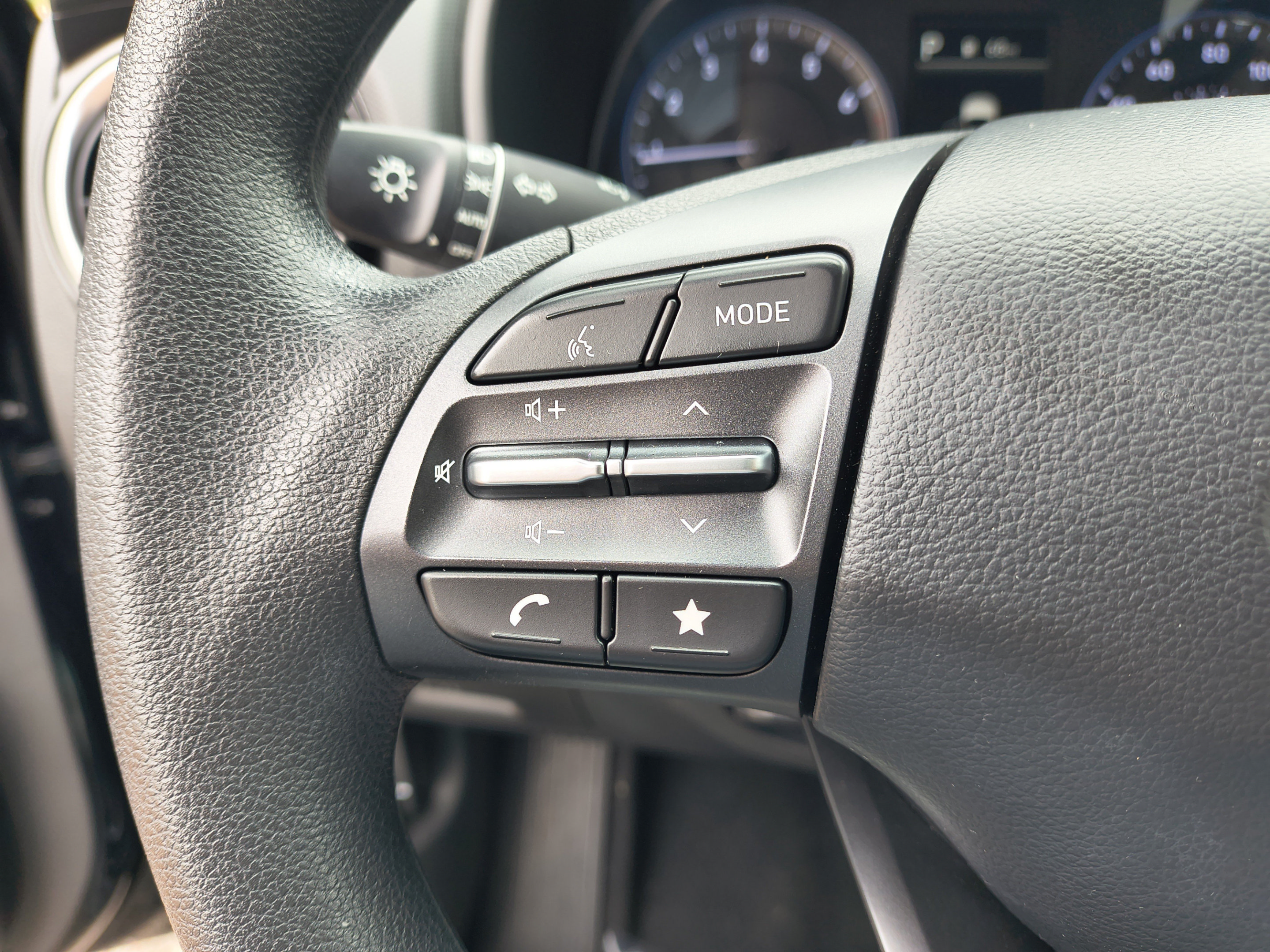 Certified 2023 Hyundai Kona SEL AWD/4WD image 27