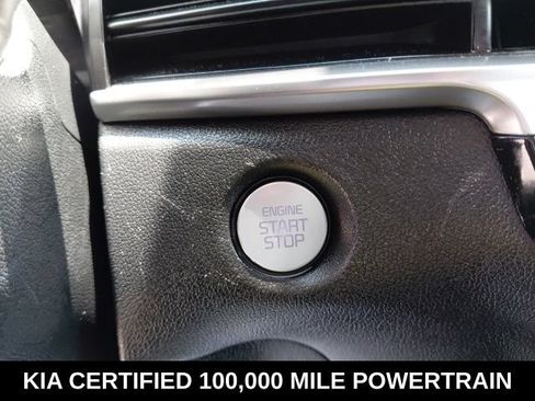 Certified 2024 Kia Sorento LX FWD image 17
