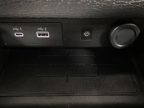 Used 2024 Mitsubishi Outlander SEL image 27