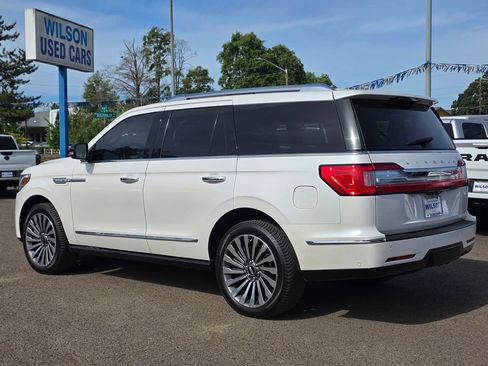 Used 2019 Lincoln Navigator Reserve AWD/4WD image 2