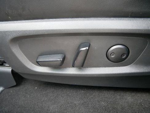 Certified 2023 Nissan Pathfinder SL w/ SL Premium Package image 16