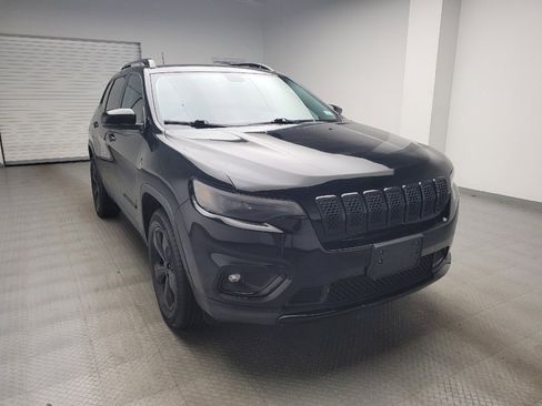 Used 2019 Jeep Cherokee Latitude Plus AWD/4WD image 13