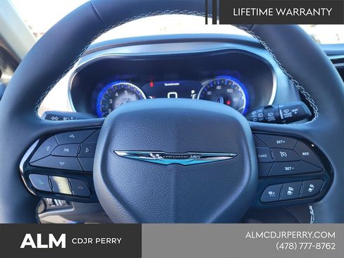 New 2026 Chrysler Pacifica Limited w/ S Appearance Package FWD image 28