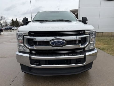 Used 2022 Ford F250 XLT w/ FX4 Off-Road Package image 2