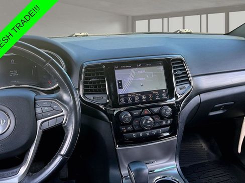 Used 2019 Jeep Grand Cherokee Altitude AWD/4WD image 9