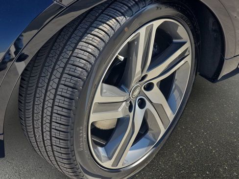 New 2026 Land Rover Discovery Limited Edition image 35