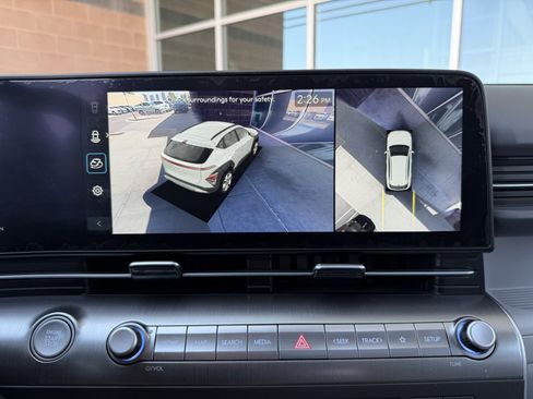 Used 2025 Hyundai Kona Limited FWD image 21