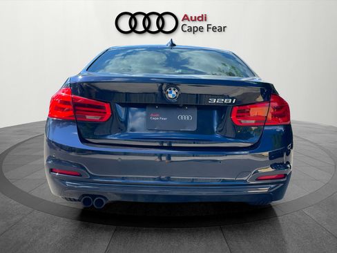 Used 2016 BMW 328i xDrive Sedan AWD/4WD image 4