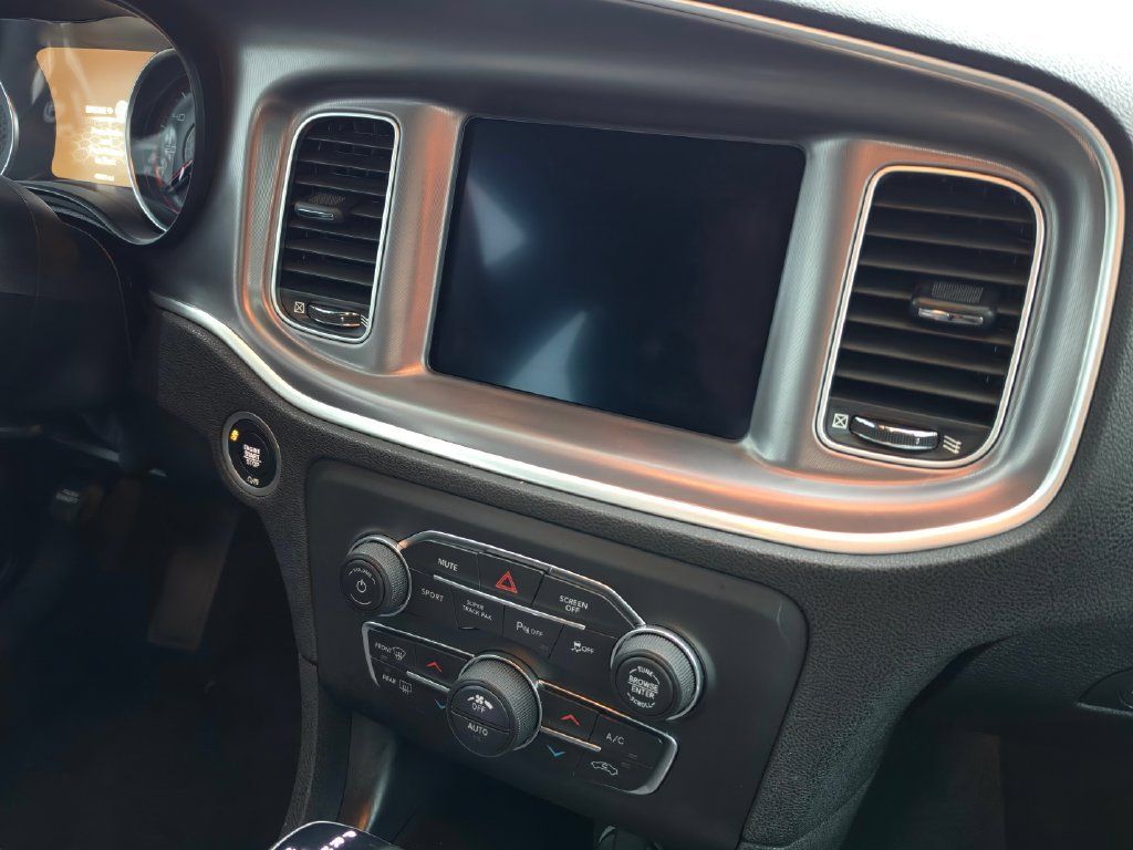 Used 2020 Dodge Charger SXT AWD/4WD image 14