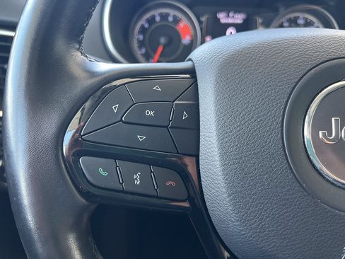 Used 2020 Jeep Cherokee Latitude Plus AWD/4WD image 16