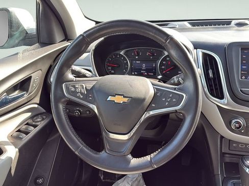 Used 2021 Chevrolet Equinox LT w/ Driver Convenience Package image 15