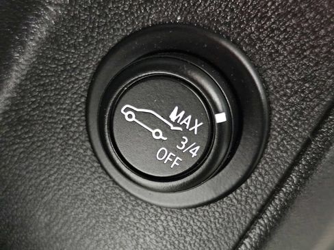 Used 2021 Chevrolet Equinox LT FWD image 30